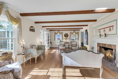 249 Gerritsen Ave, Bayport, NY 11705 - photo 6