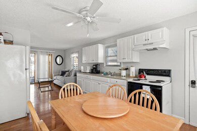 8 Commonwealth Ave unit 2, Salisbury, MA 01952 - photo 7