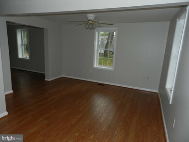 17122 Virginia Ave, Williamsport, MD 21795 - photo 4