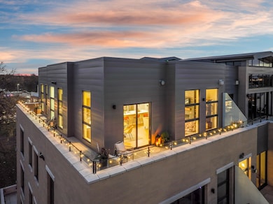 215 E Pleasant St unit 508, Oconomowoc, WI 53066 - photo 2