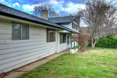 3091 E McAndrews Rd, Medford, OR 97504 - photo 3