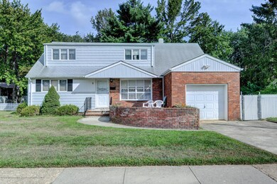 8 W Lake Ave Oakhurst