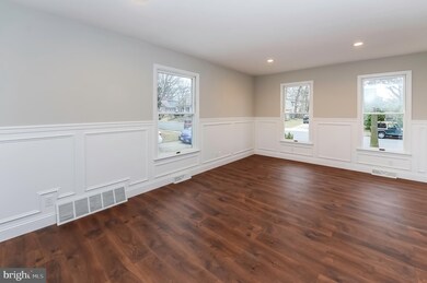 565 W Graisbury Ave, Audubon, NJ 08106 - photo 7