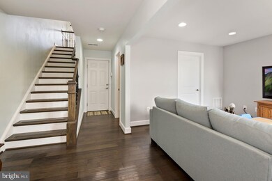 6157 Carey Park Ln, Falls Church, VA 22041 - photo 3