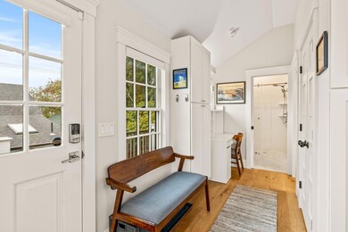 18 Bangs St unit 4, Provincetown, MA 2657 - photo 3