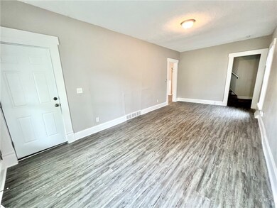 Freshly painted+ New flooring throughout