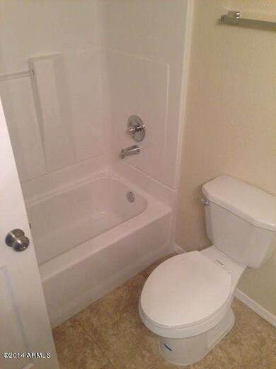 HolmesGuestBath2