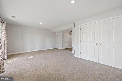 8737 Silent Ct, Odenton, MD 21113 - photo 6