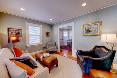 93 Wilcox Ave, Pawtucket, RI 02860 - photo 4