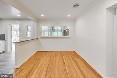 906 Snider Ln, Silver Spring, MD 20905 - photo 4