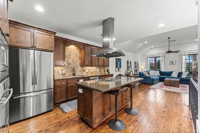 702 E 6th 1/2 St, Houston, TX 77007 - photo 4