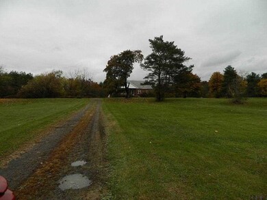 33 van Voast Ln, Schenectady, NY 12302 - photo 3