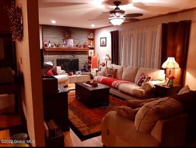 32 Gould Dr, Schenectady, NY 12302 - photo 2