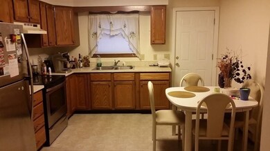 9 Cedar St, Everett, MA 02149 - photo 4