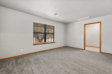 3009 Monticello Ct, Bartlesville, OK 74006 - photo 5