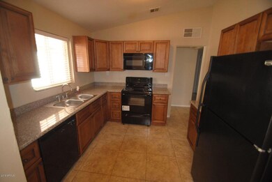 3220 E Monte Vista Rd, Phoenix, AZ 85008 - photo 3