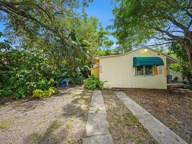 2295 SW 16th Ct unit B, Miami, FL 33145 - photo 3