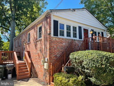 909 Lincoln Ave, Falls Church, VA 22046 - photo 3