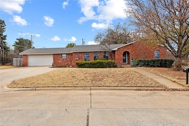 1207 N Kansas St, Weatherford, OK 73096 - photo 2
