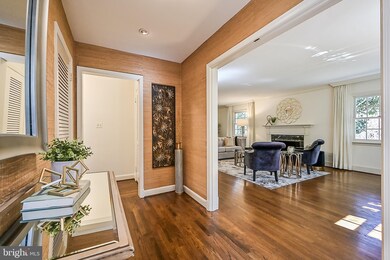 963 Saigon Rd, McLean, VA 22102 - photo 7
