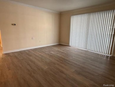 417 Parkdale Ave unit 6, Rochester, MI 48307 - photo 2