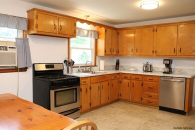 22 Hunter Rd, Delmar, NY 12054 - photo 2