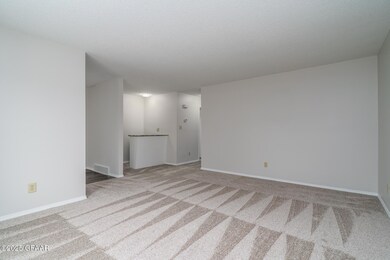 818 N 39th St, Grand Forks, ND 58203 - photo 5