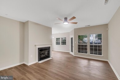 4137 Fountainside Ln unit B002, Fairfax, VA 22030 - photo 5