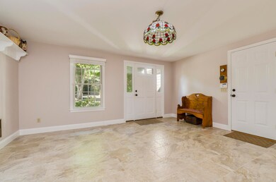 Entry--Mud Rm