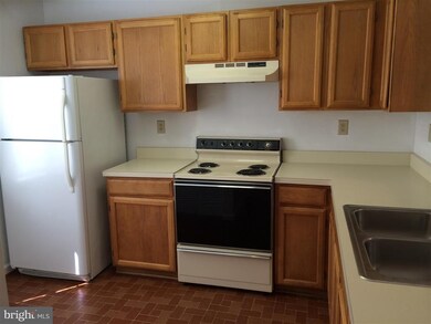 124 Lynnhaven Ct, Colonial Beach, VA 22443 - photo 4