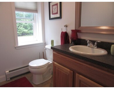 591 Rollstone Rd, Fitchburg, MA 01420 - photo 5