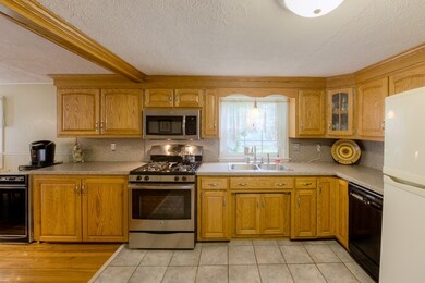 85 West Ave, Ludlow, MA 01056 - photo 5