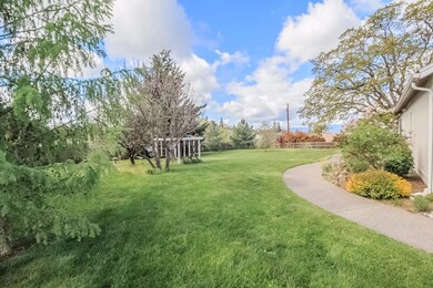 1836 Garden Dr, Medford, OR 97504 - photo 5