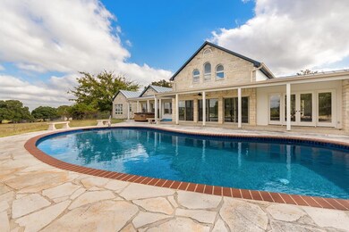 112 Armadillo Run, Fredericksburg, TX 78624 - photo 6