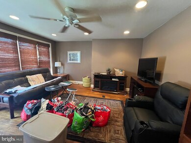 234 Fernwood Ave, Folsom, PA 19033 - photo 5