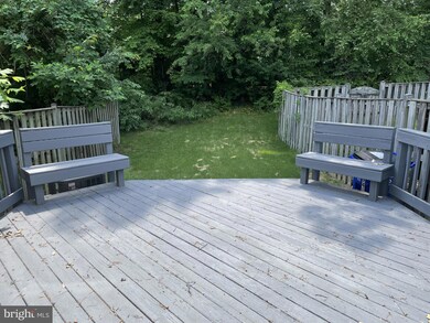 9412 Chippenham Dr, Laurel, MD 20723 - photo 5