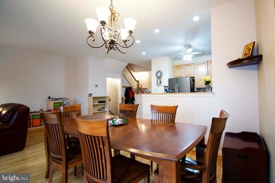 2556 Running Wolf Trail, Odenton, MD 21113 - photo 4