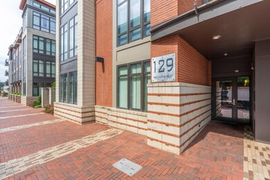 07 - 129 Walnut St_Unit 103 - Exteriors