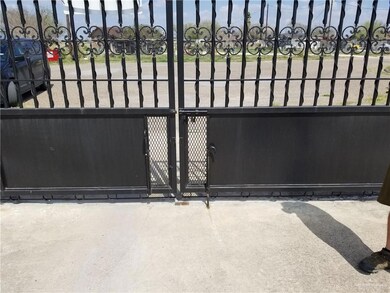 203 Julius Cir, Donna, TX 78537 - photo 4