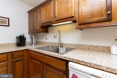 39544 Jarrell Dr, Mechanicsville, MD 20659 - photo 3