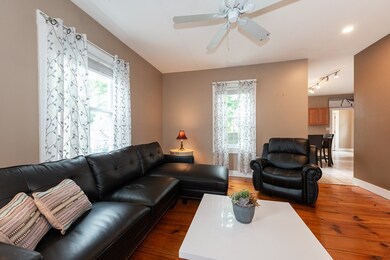 14 Greenwood St unit A, Amesbury, MA 01913 - photo 5