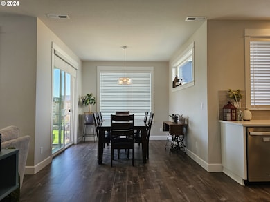 947 NE 17th Ave, Canby, OR 97013 - photo 7