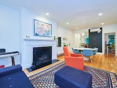 313 Tappan St unit 4, Brookline, MA 02445 - photo 6