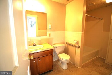 416 Maple Shade Rd unit . 2, Kirkwood, PA 17536 - photo 7