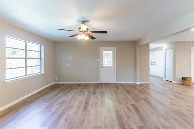 1333 Brookside Dr, Hurst, TX 76053 - photo 5