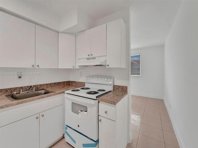 14190 W Dixie Hwy unit 16, North Miami, FL 33161 - photo 6