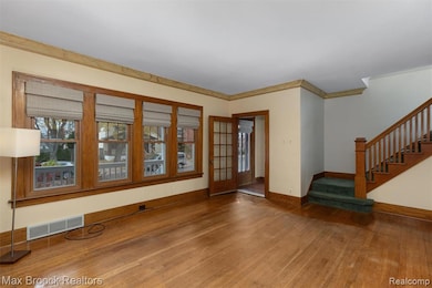 1337 Wayburn St, Grosse Pointe, MI 48230 - photo 4