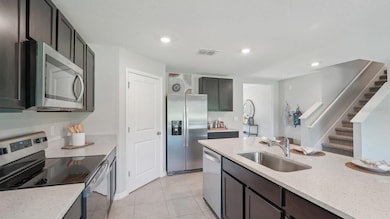 38322 Tea Rose Ave, Zephyrhills, FL 33540 - photo 4