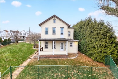 136 1 2 Chess St, Monongahela, PA 15063 - photo 2