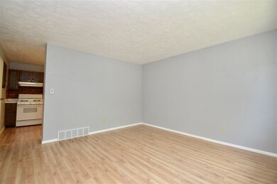 1550 Conant Ct, Mishawaka, IN 46544 - photo 4